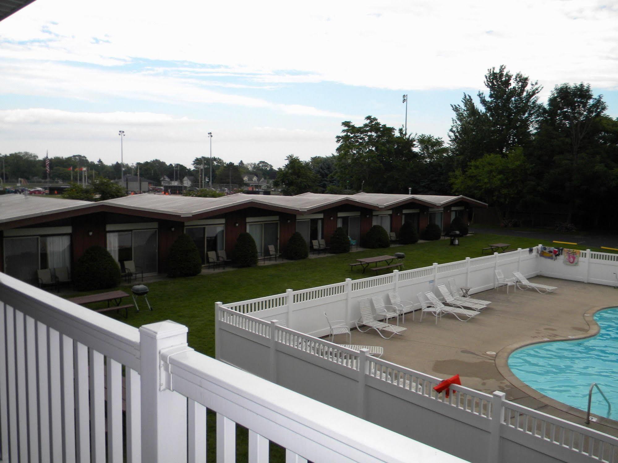 Nader'S Motel & Suites Ludington Exterior foto
